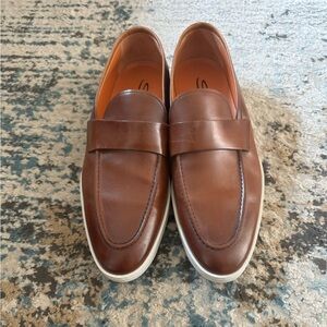 Men’s Santoni brown leather 10.5 slip on/derby shoes.